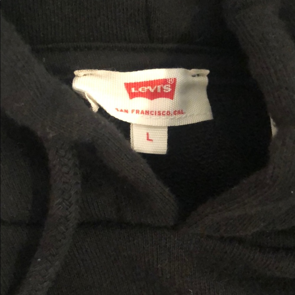 Levi’s Sweatshirt - Picture 3 of 3
